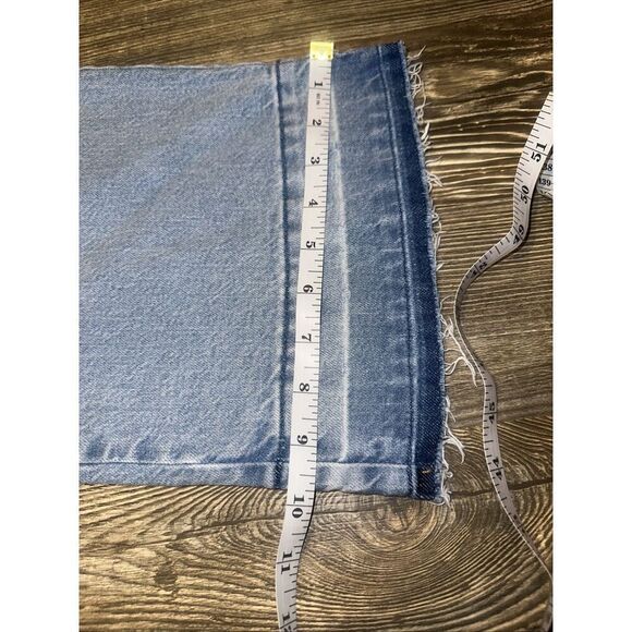 Women's High-Rise Wide Leg Jeans - Universal Thread Light Wash 2 Short. NWT. L - Picture 11 of 12